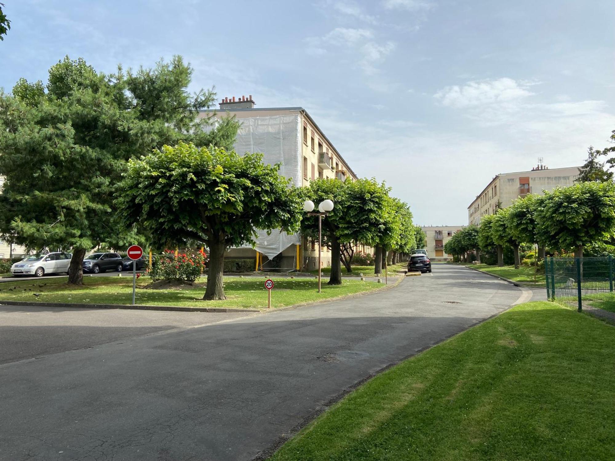 Simple Paisible Proche De Paris Homestay